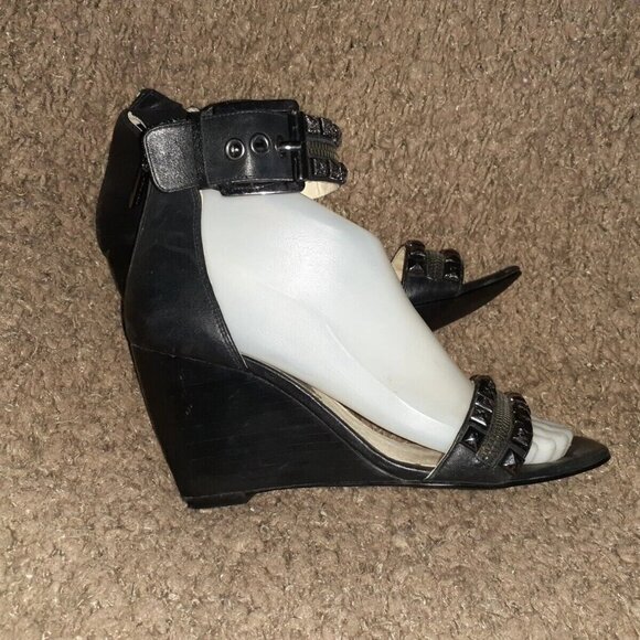 MICHAEL KORS-Gunmetal Studded Ankle Wrap-Back Zip-Black Leather-Sz 7-Excellent - Picture 4 of 8